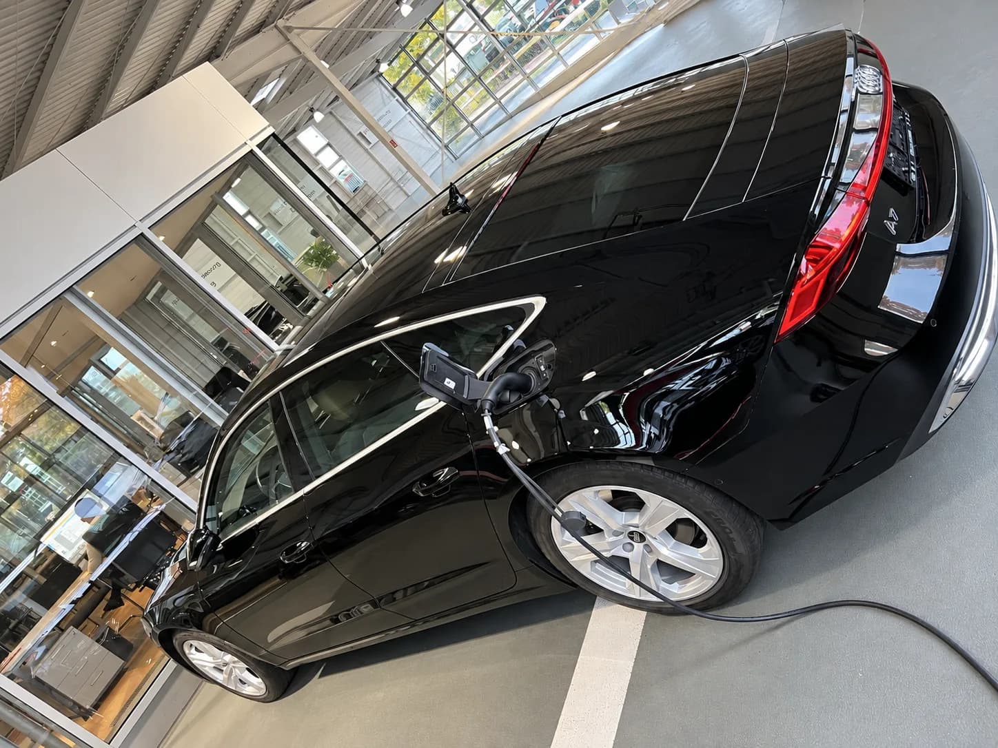 Audi A7 Sportback, charging the plug-in hybrid battery