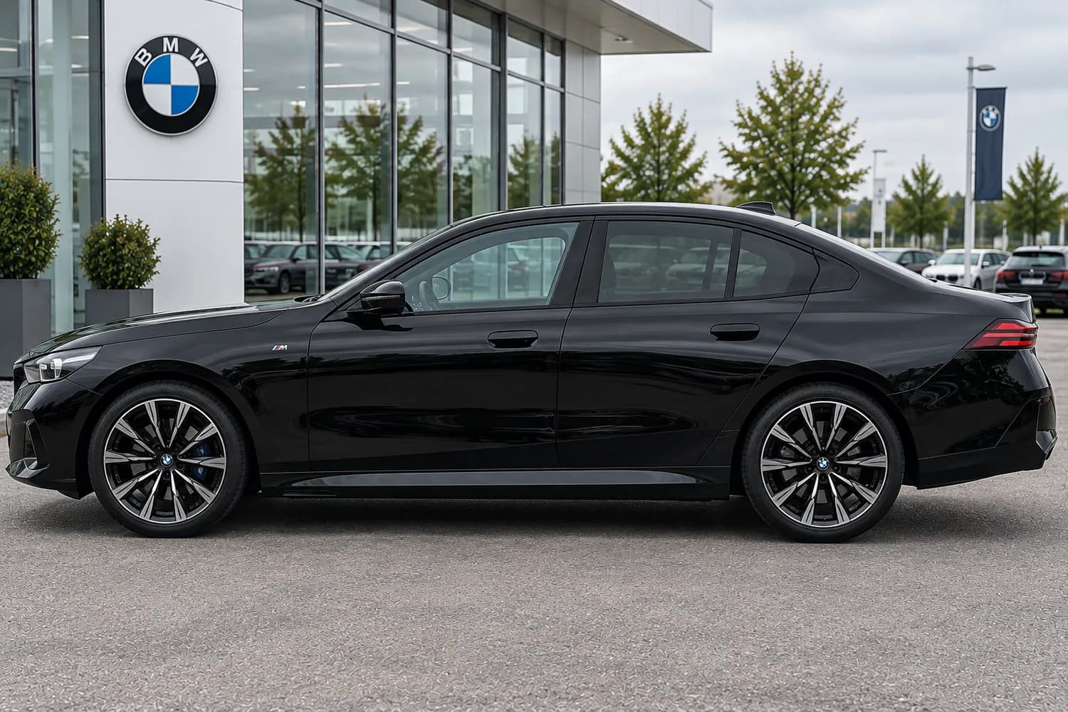BMW 5 Series, side profile