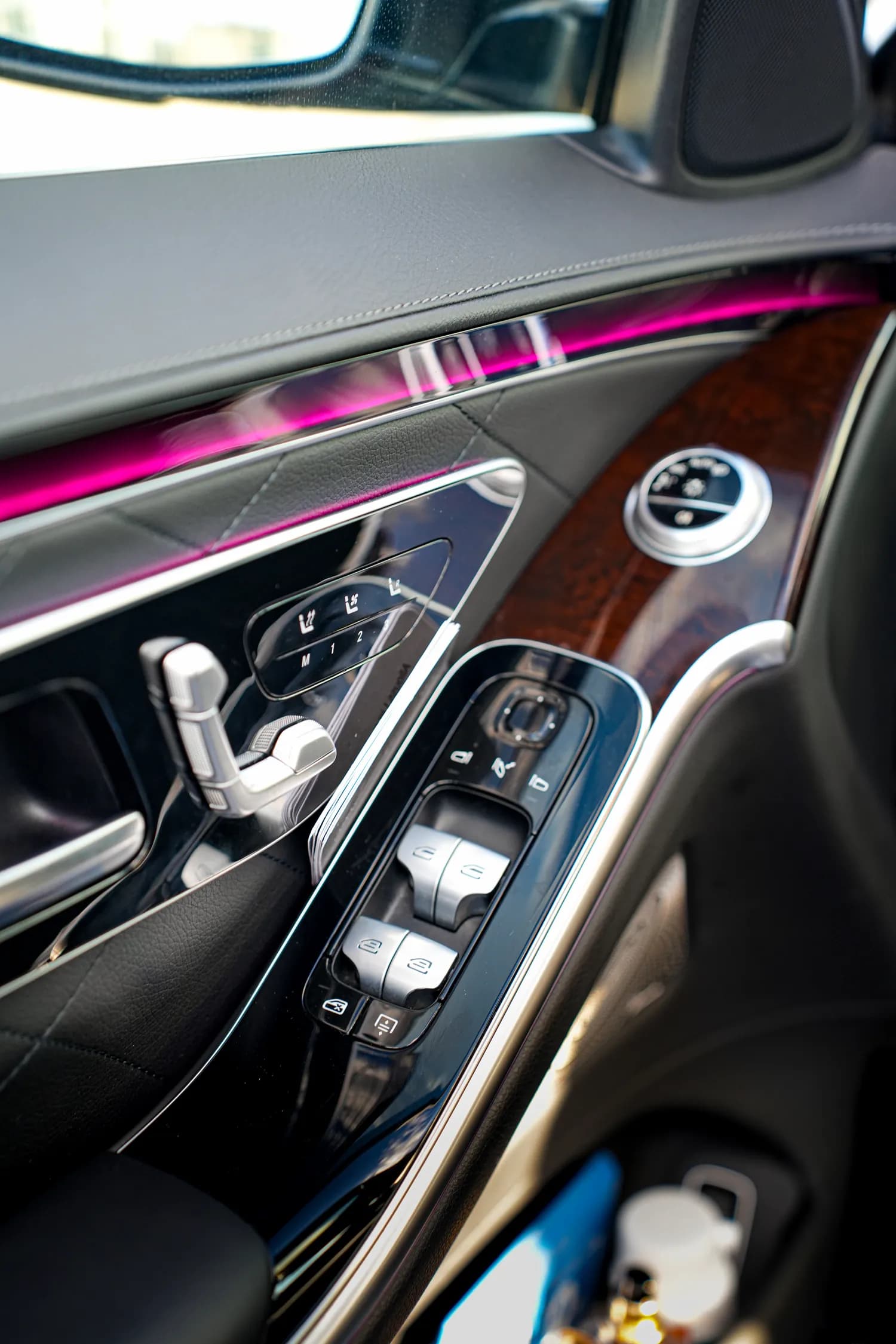 Mercedes-Benz S-Class cabin, wood trim dashboard detail