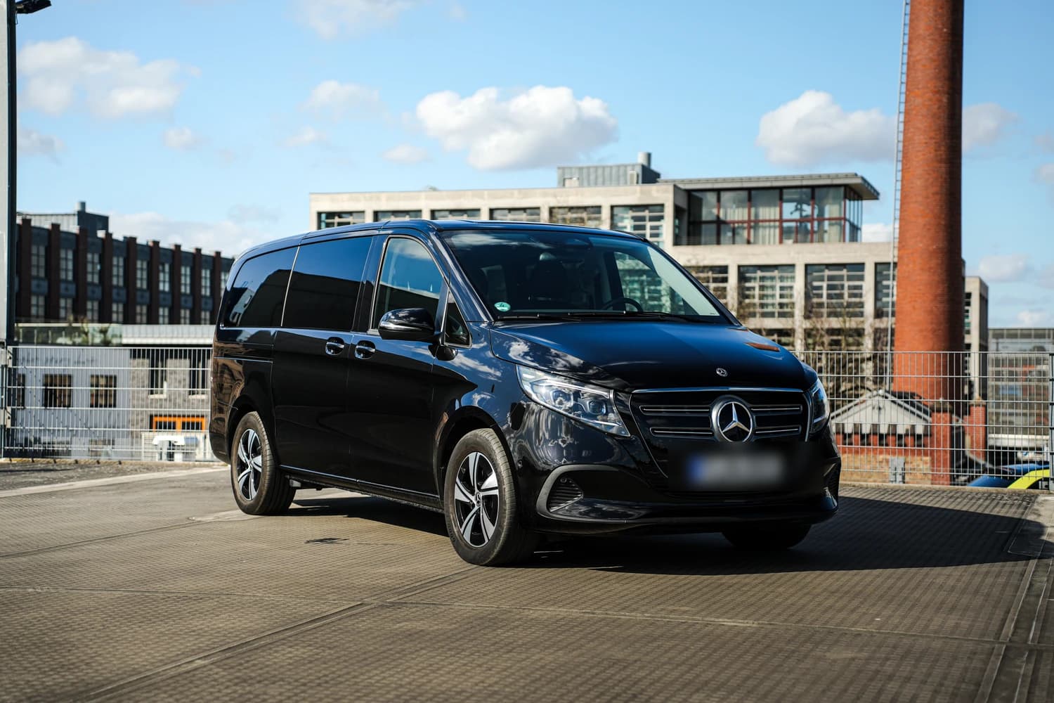 Mercedes-Benz V-Class, rear three-quarter view