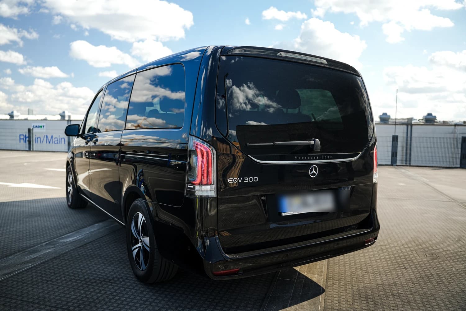 Mercedes-Benz V-Class, side profile