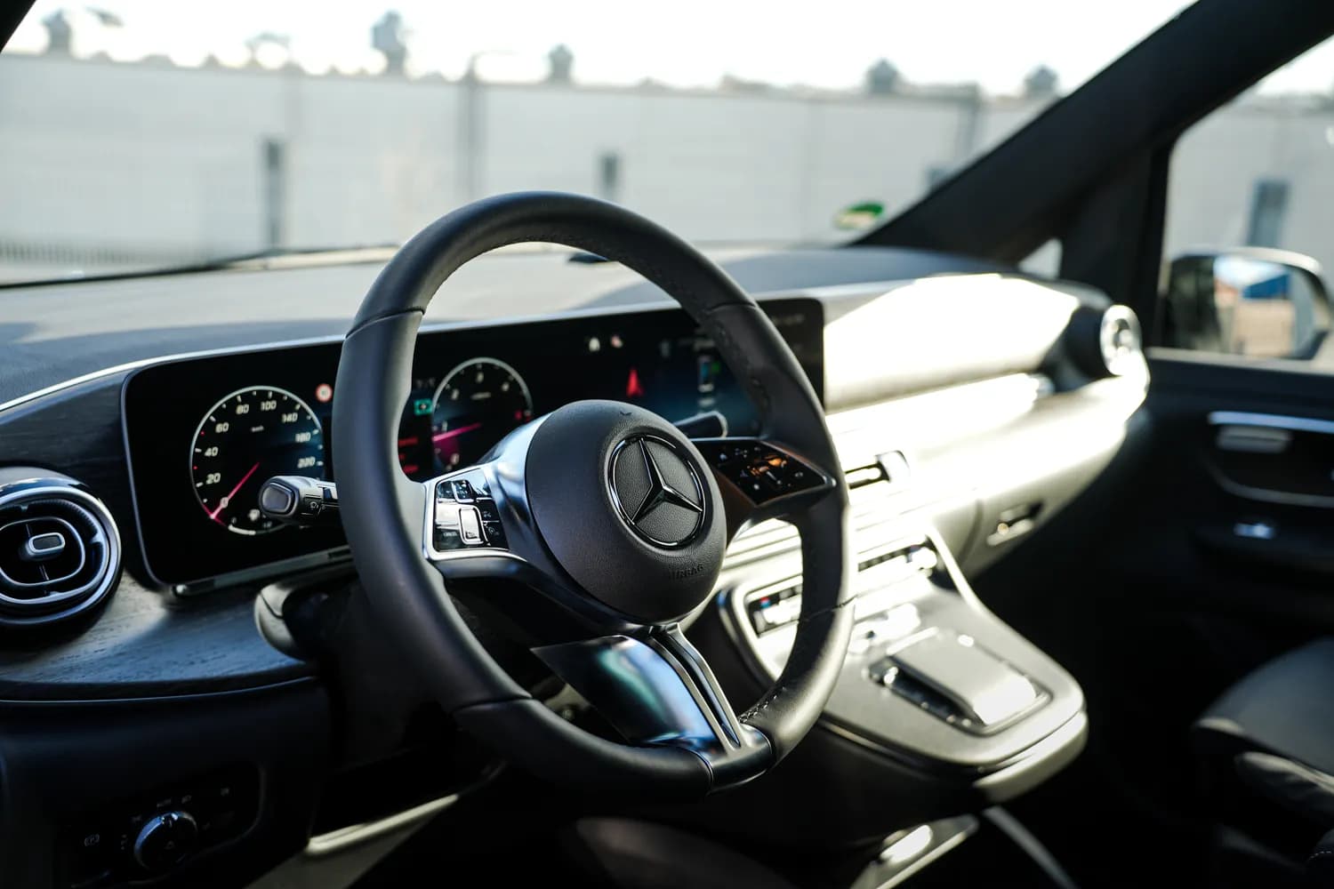 Mercedes-Benz V-Class cabin, dashboard