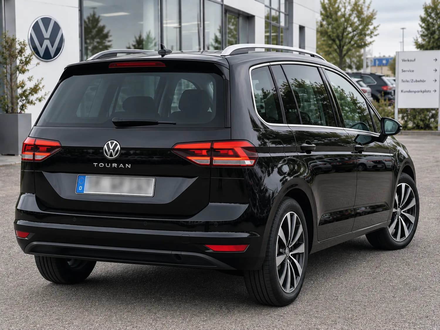Mini Van, rear angle