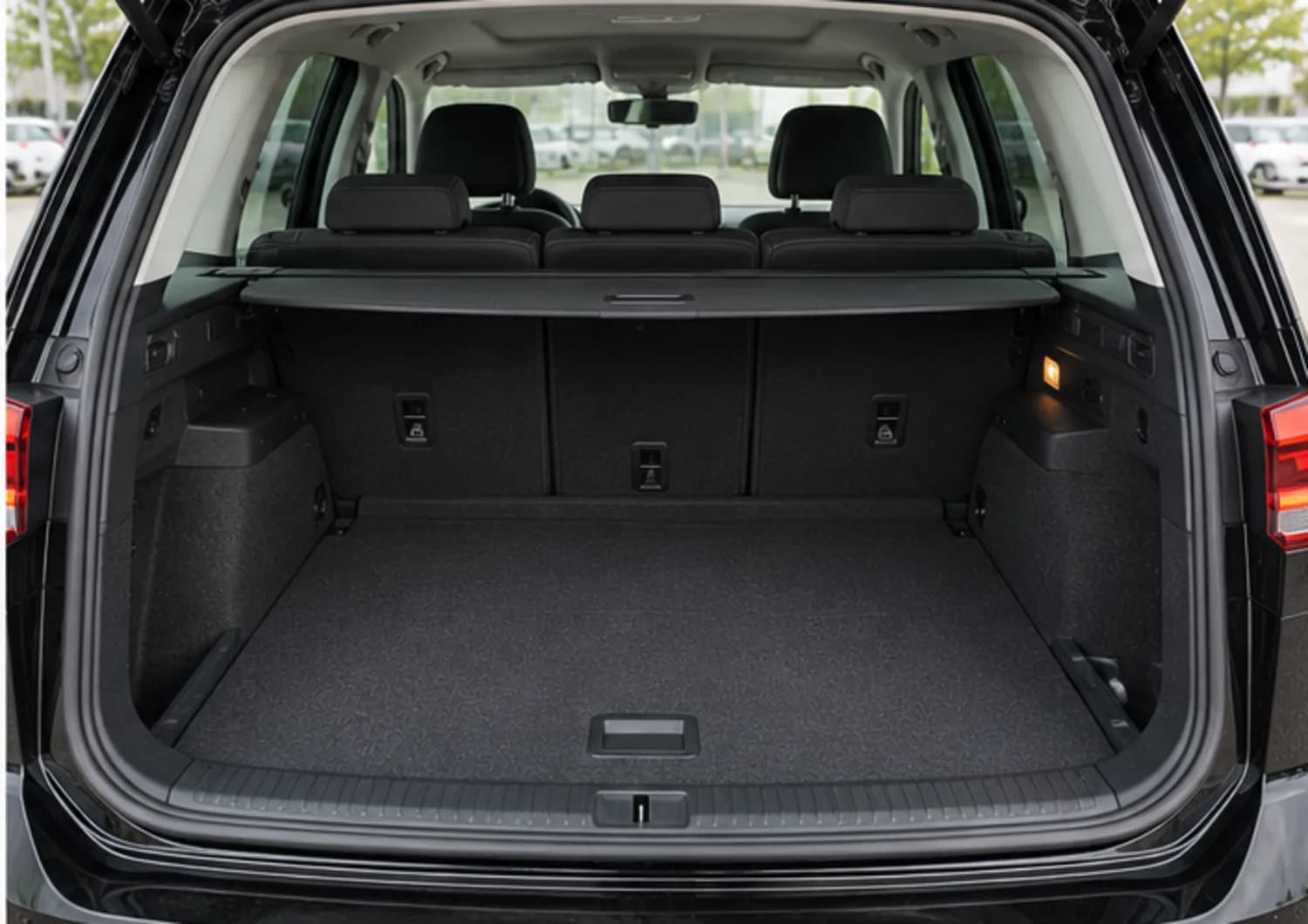 Mini Van, cargo area